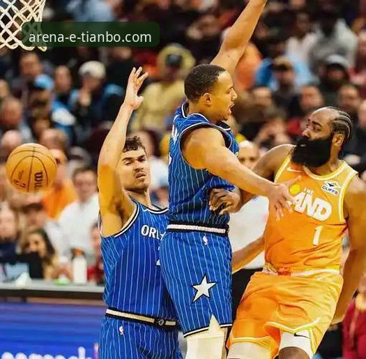 骑士魔术对攻战详解：米切尔42分定乾坤，天博体育平台呈现数据盛宴